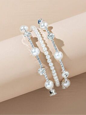 Elegant Pearl & Crystal Stretch Bracelet Set - White